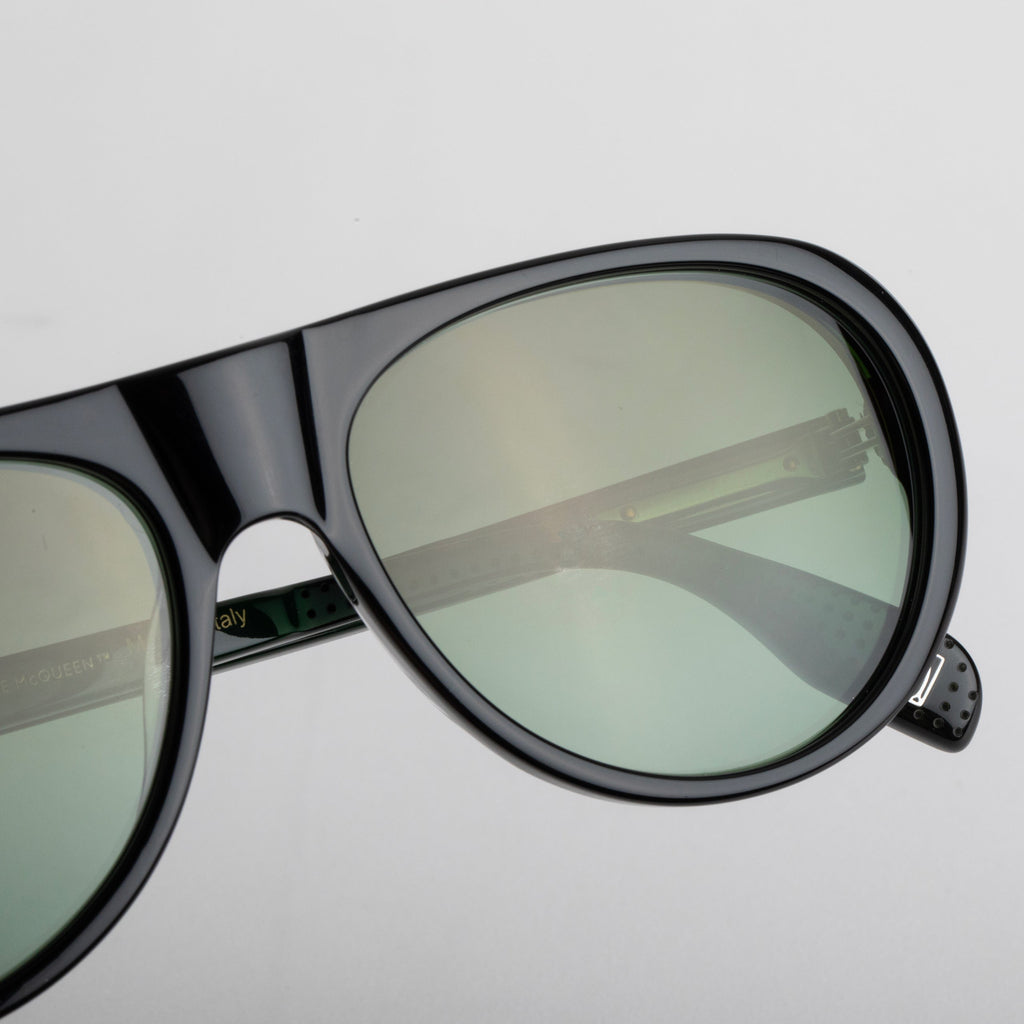 Steve McQueen 1967 Sun — Black — official view 10