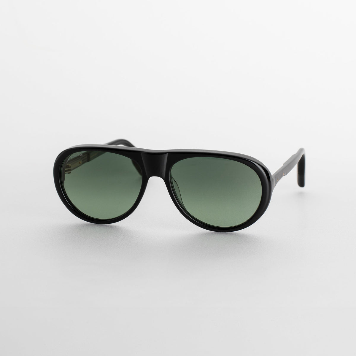 Steve McQueen 1967 Sun — Black — official view 12