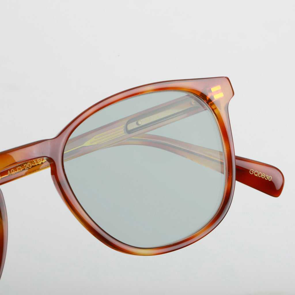 Steve McQueen Life Sun — Light Tortoise — view 3