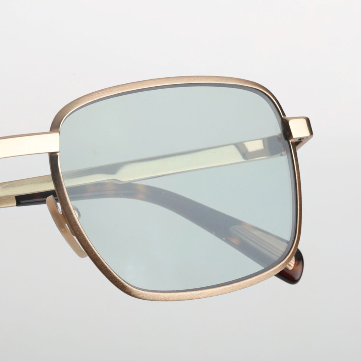 Steve McQueen Nevada — Gold — official view 2