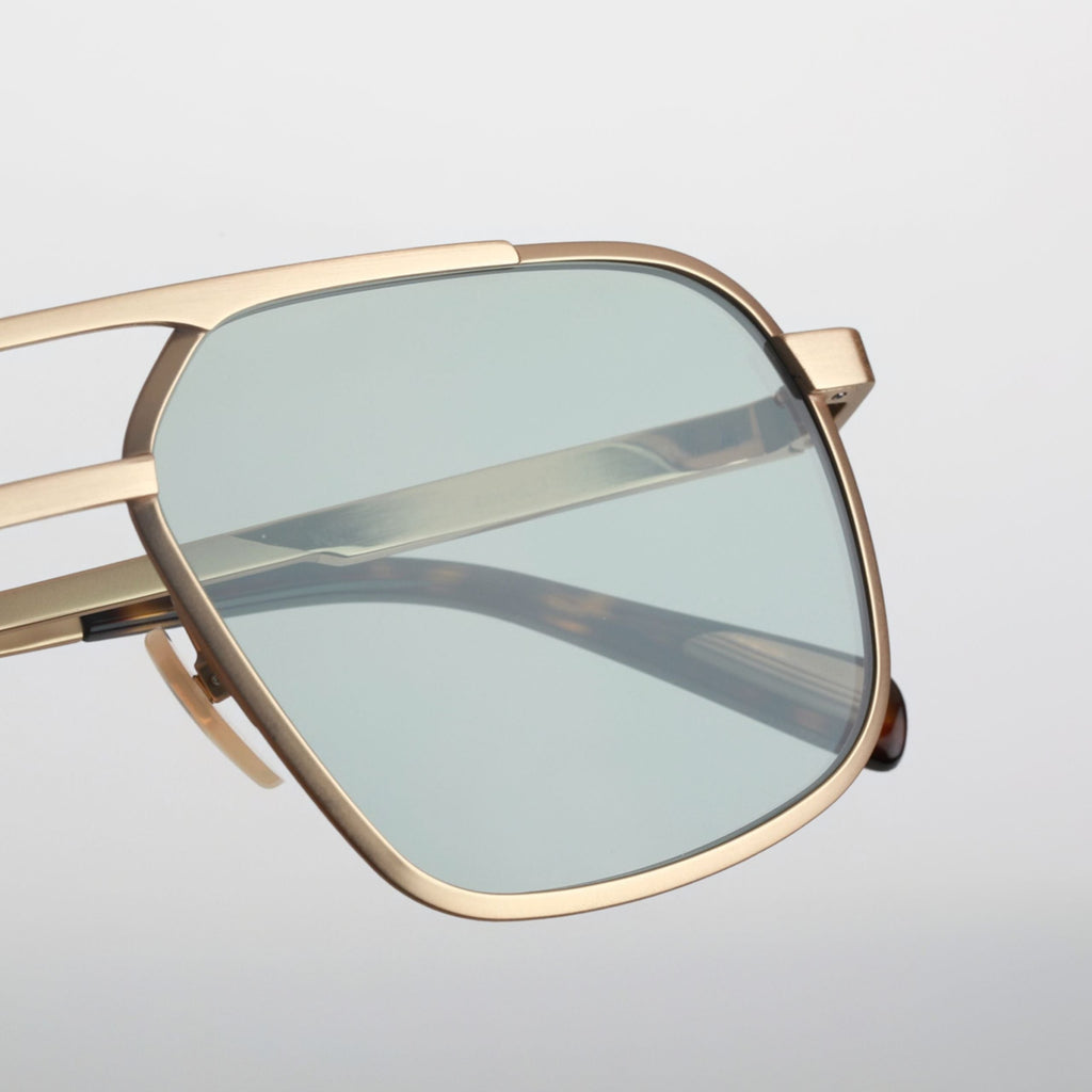 Steve McQueen Roosevelt — Gold — official view 3