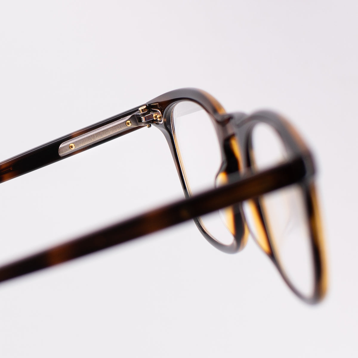 Steve McQueen Cincinnati Optical M-023 Cola - angle 4
