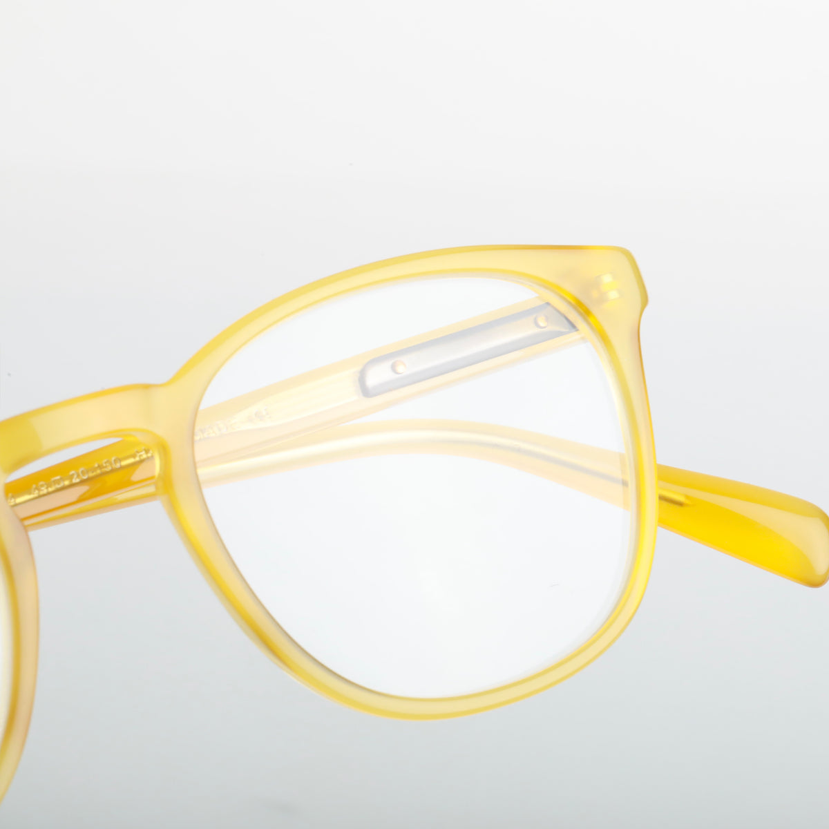 Steve McQueen Life Optical C-104 Yellow Honey - angle 3