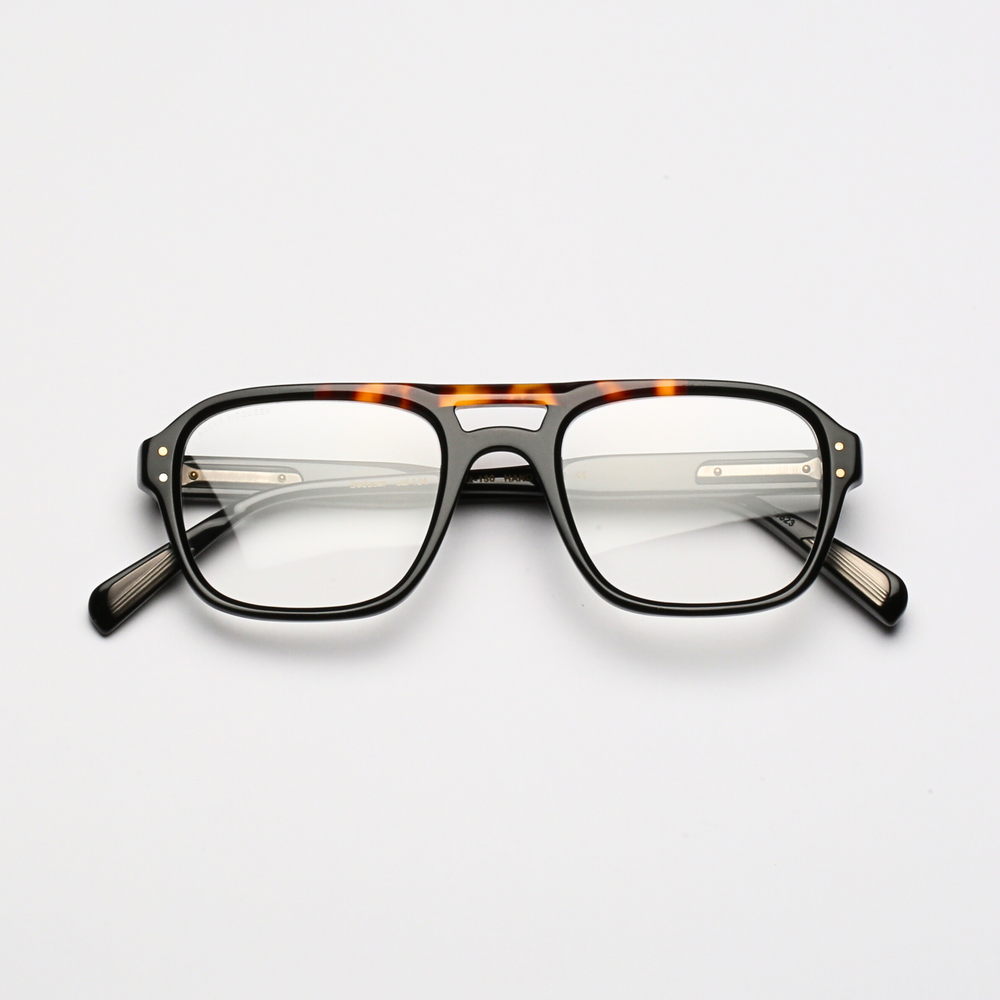 Black &amp; Tortoise Front Bar