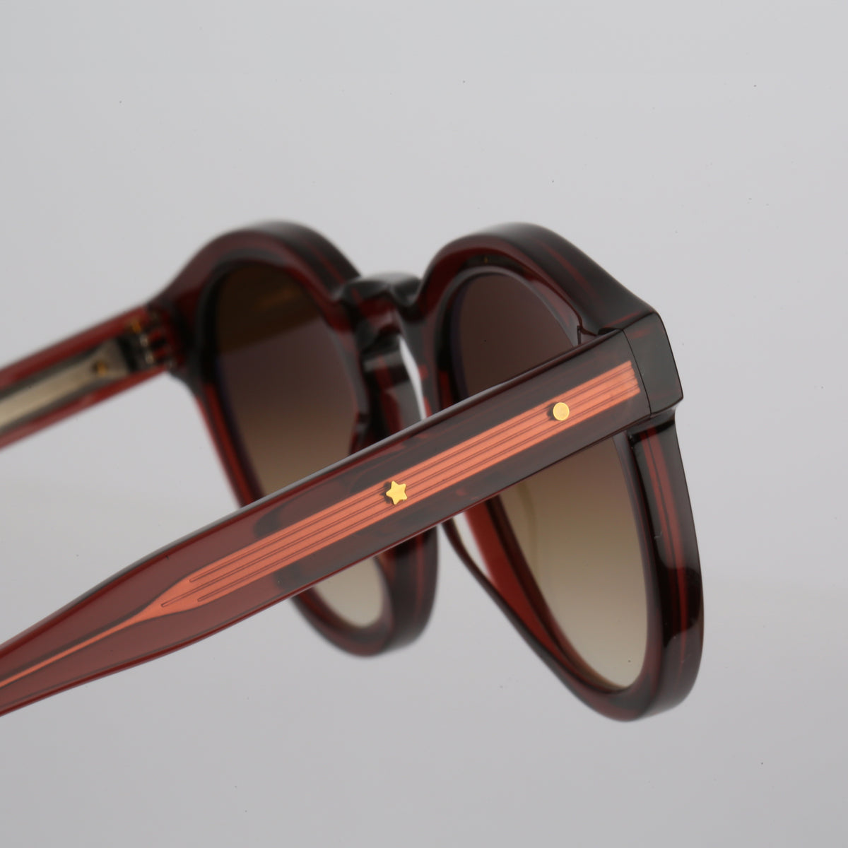 Steve McQueen Bud Sunglasses 156 Crystal Red Brown - angle 4