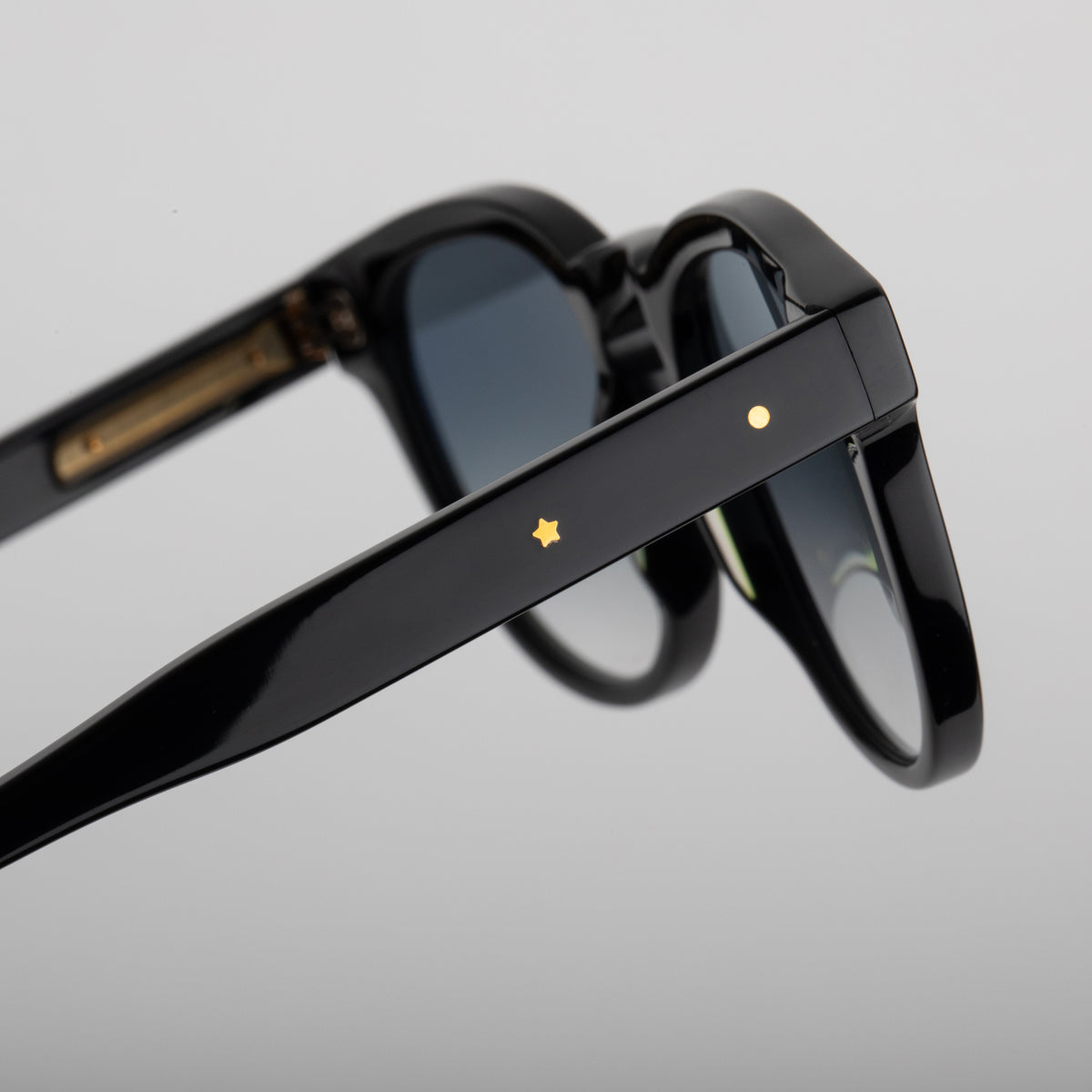 Steve McQueen Josh Sunglasses 028 Black - angle 4