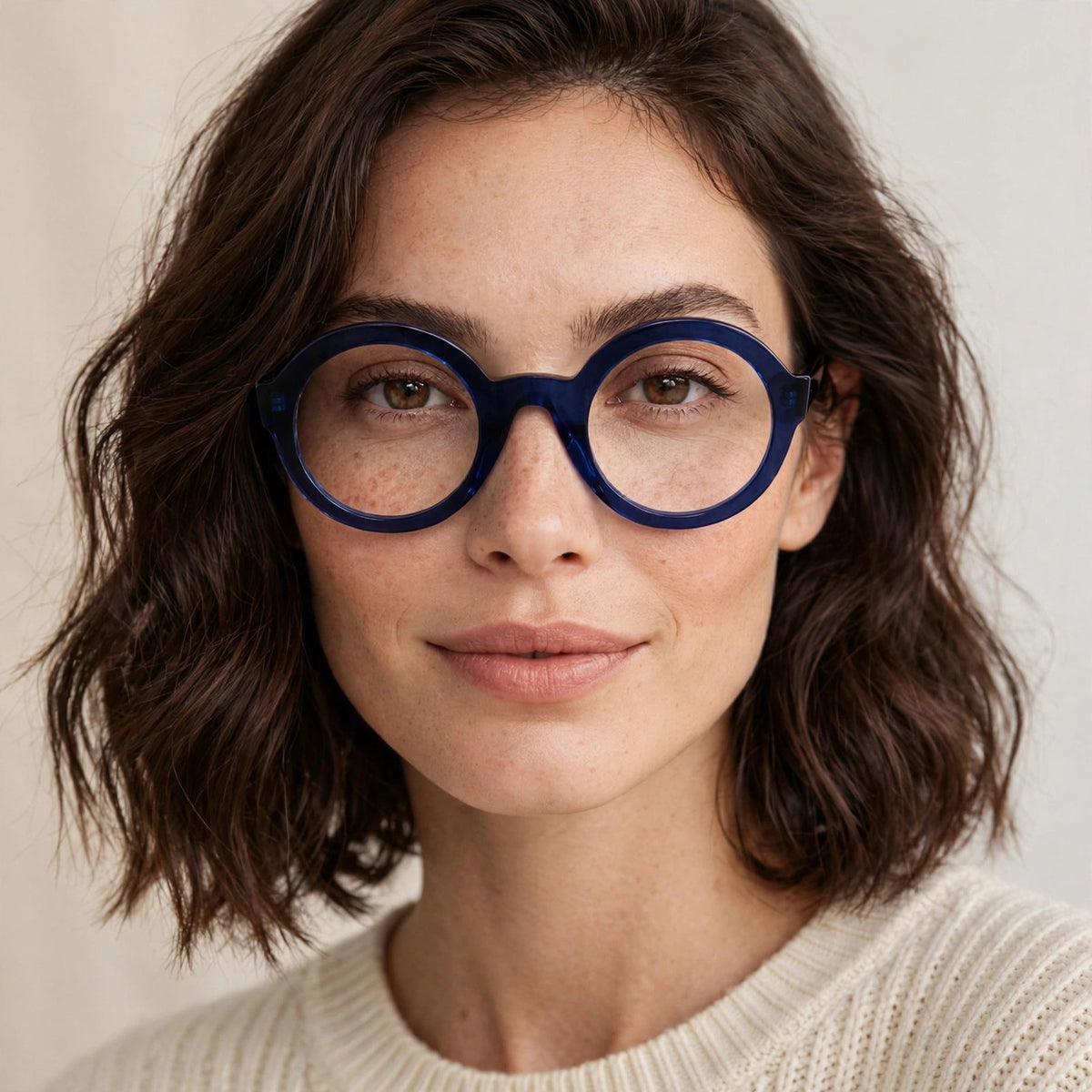 NB0 | SIMONE — worn by female model