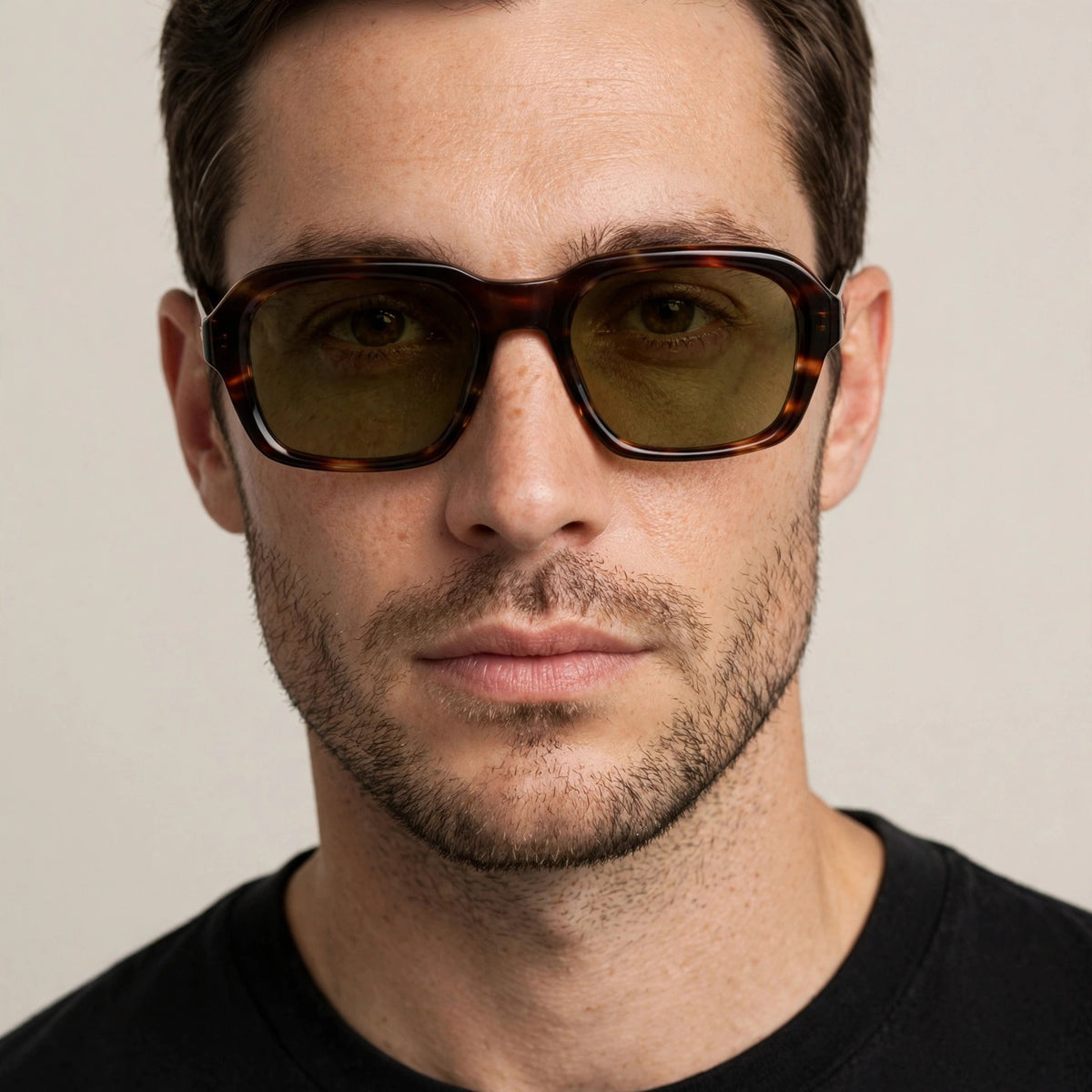 SMS BANKABLE SUN — worn by model