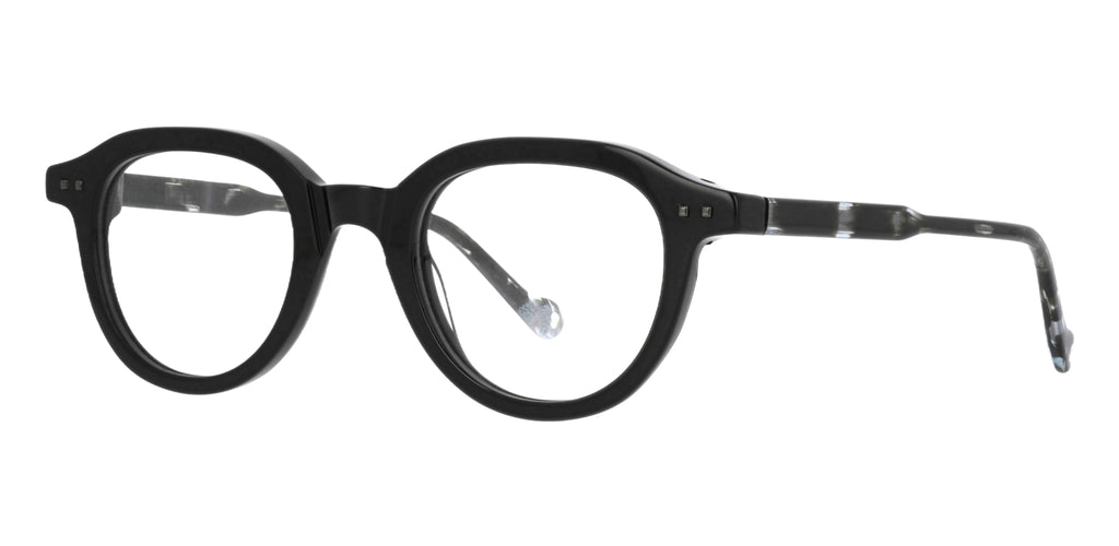 Leon NO61 — Black, three-quarter view