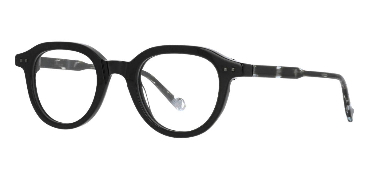 Leon NO61 — Black, three-quarter view